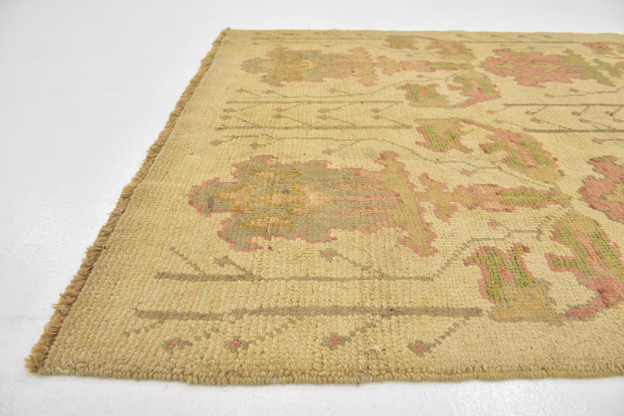 4' 4 x 7' 5 Hand Knotted Oushak Wool Rug