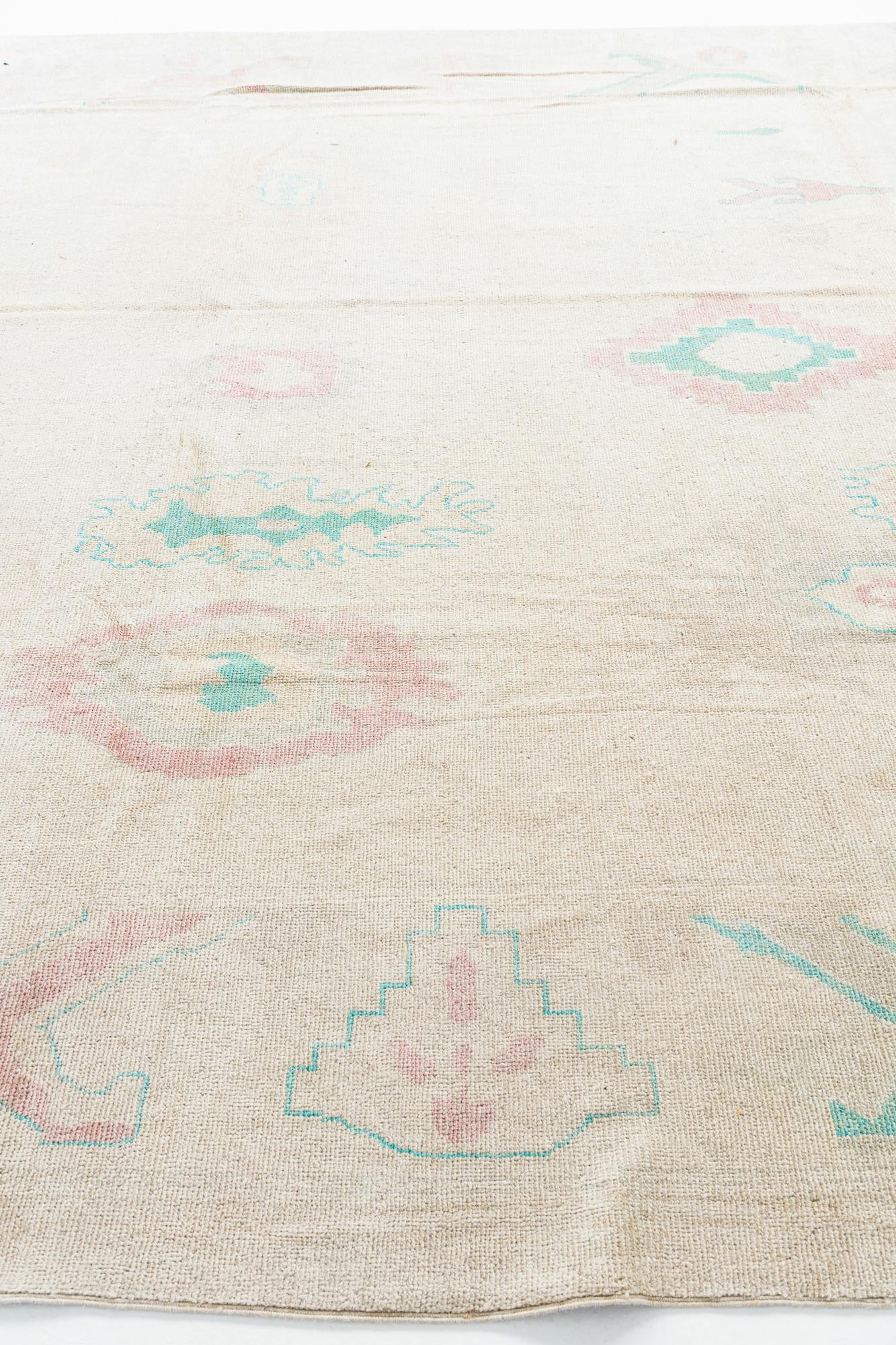 9' 9 x 13' 10 Hand Knotted Oushak Wool Rug