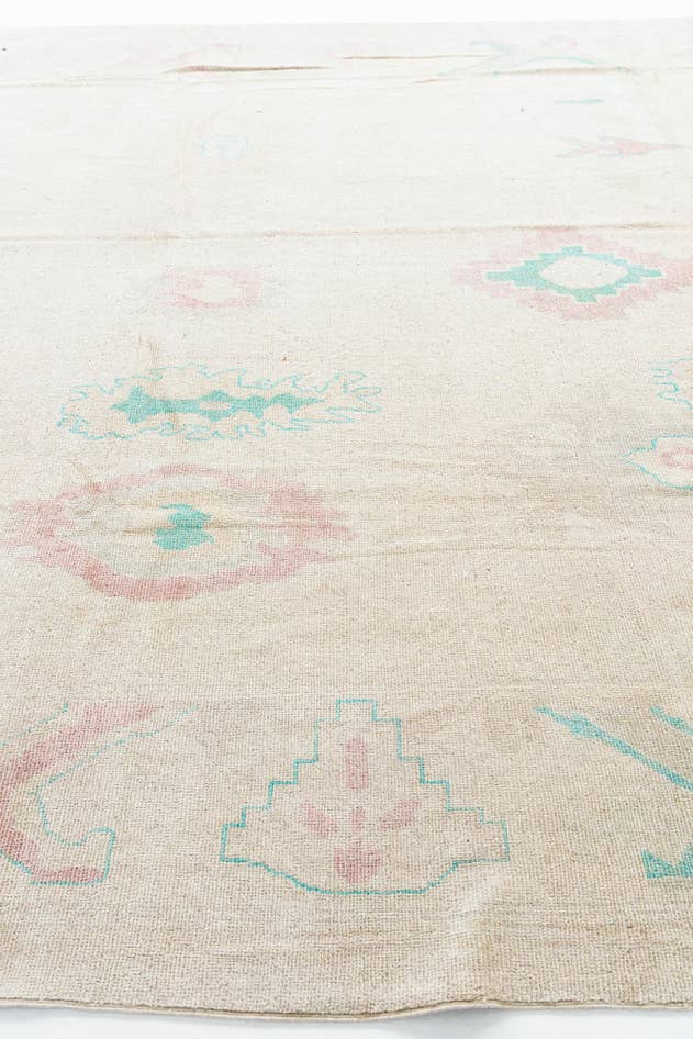 Detail image of 9' 9 x 13' 10 Hand Knotted Oushak Wool Rug