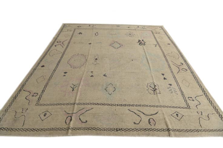 Detail image of 9' 5 x 11' 5 Hand Knotted Oushak Wool Rug