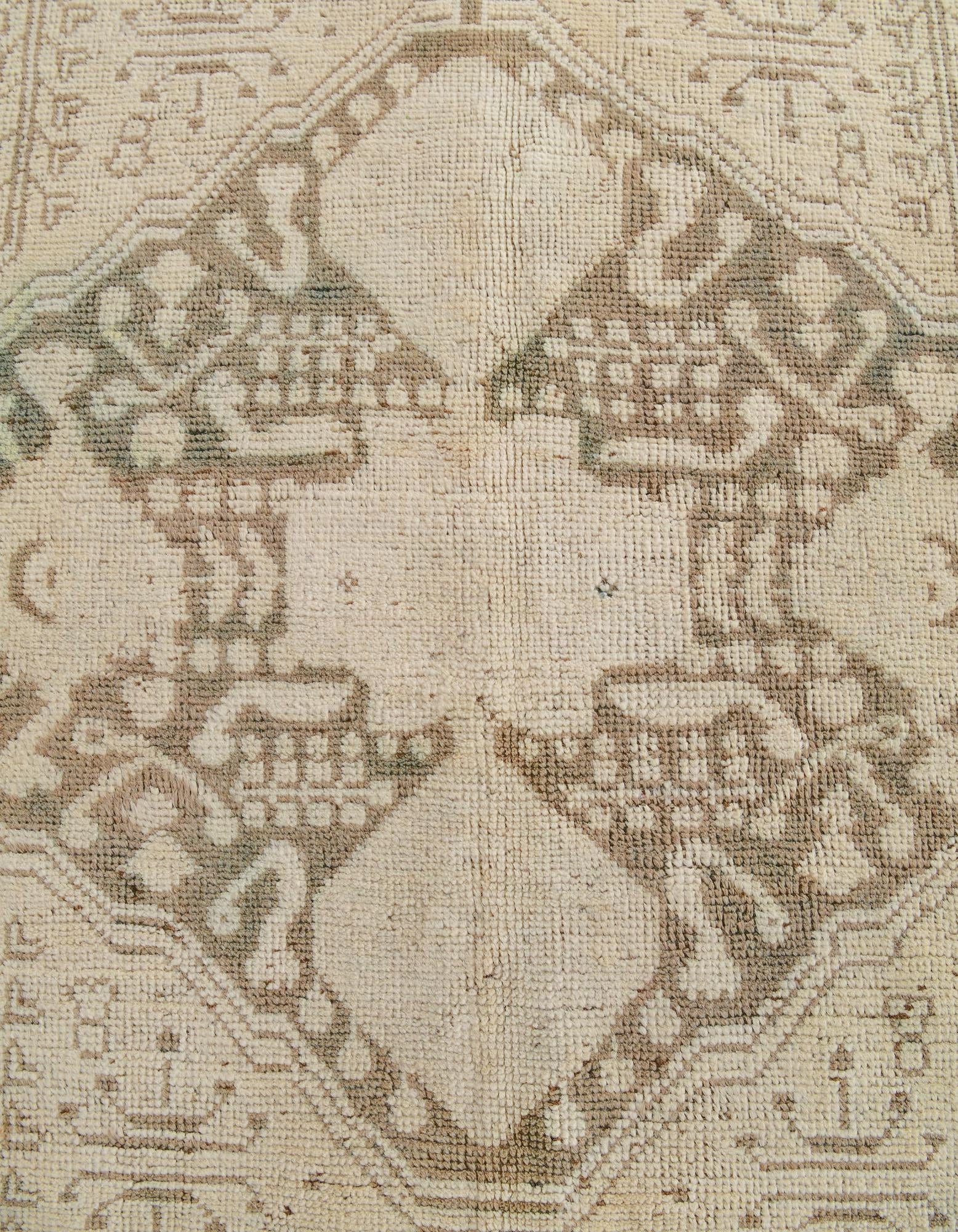 6' 11 x 9' 8 Oushak Wool Rug