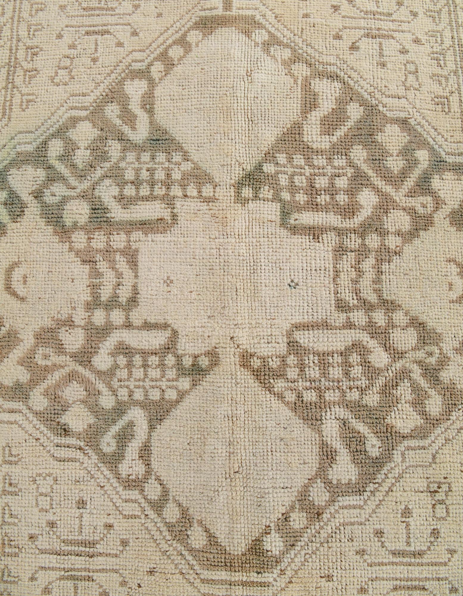 6' 11 x 9' 8 Oushak Wool Rug