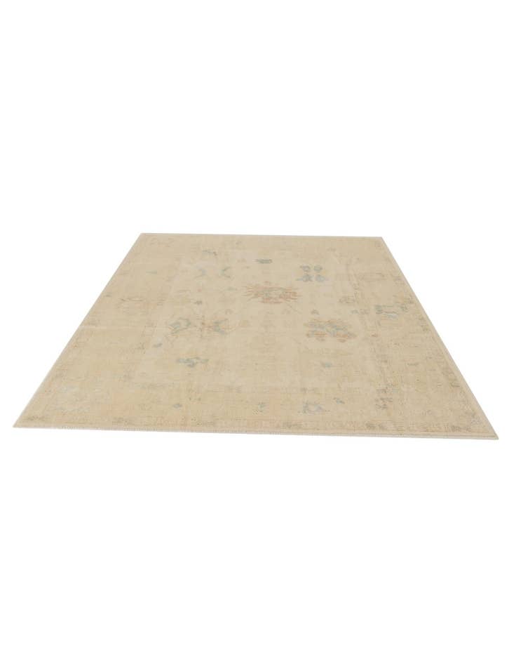 Detail image of 8' 1 x 9' 11 Hand Knotted Oushak Wool Rug