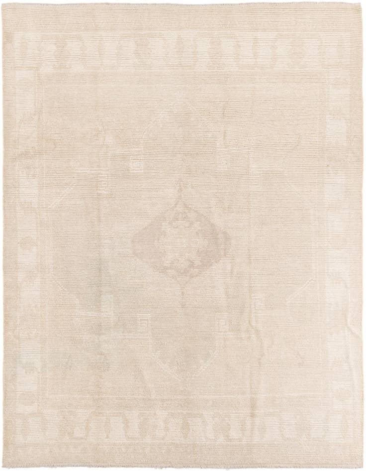 Detail image of 8' 9 x 9' 9 Hand Knotted Oushak Wool Rug