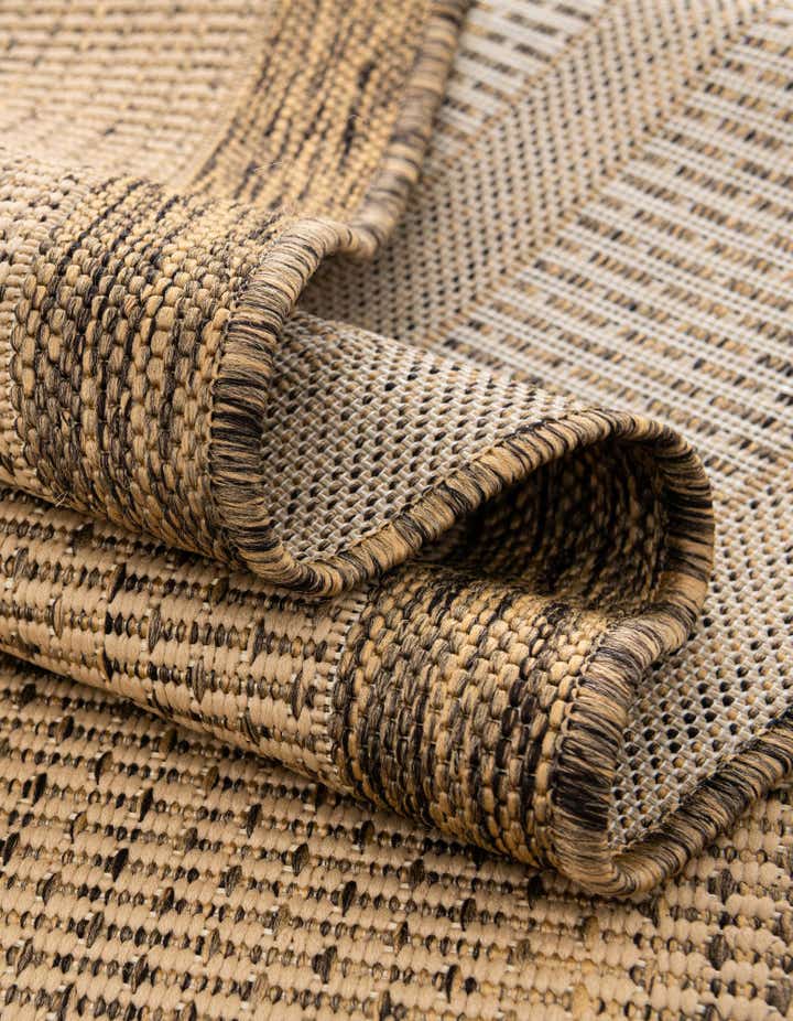 3' 3 x 5' Easy-Clean Border Indoor / Outdoor Rug