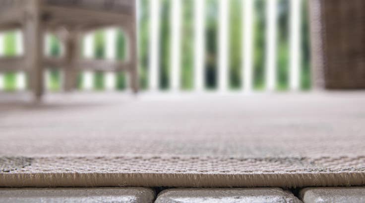 Detail image of 5' 3 x 8' Easy-Clean Botanical Indoor / Outdoor Rug