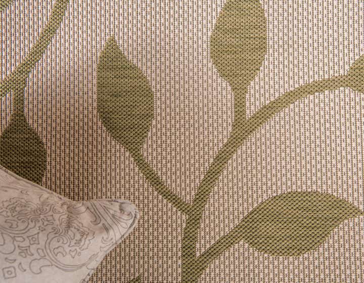 5' 3 x 8' Easy-Clean Botanical Indoor / Outdoor Rug