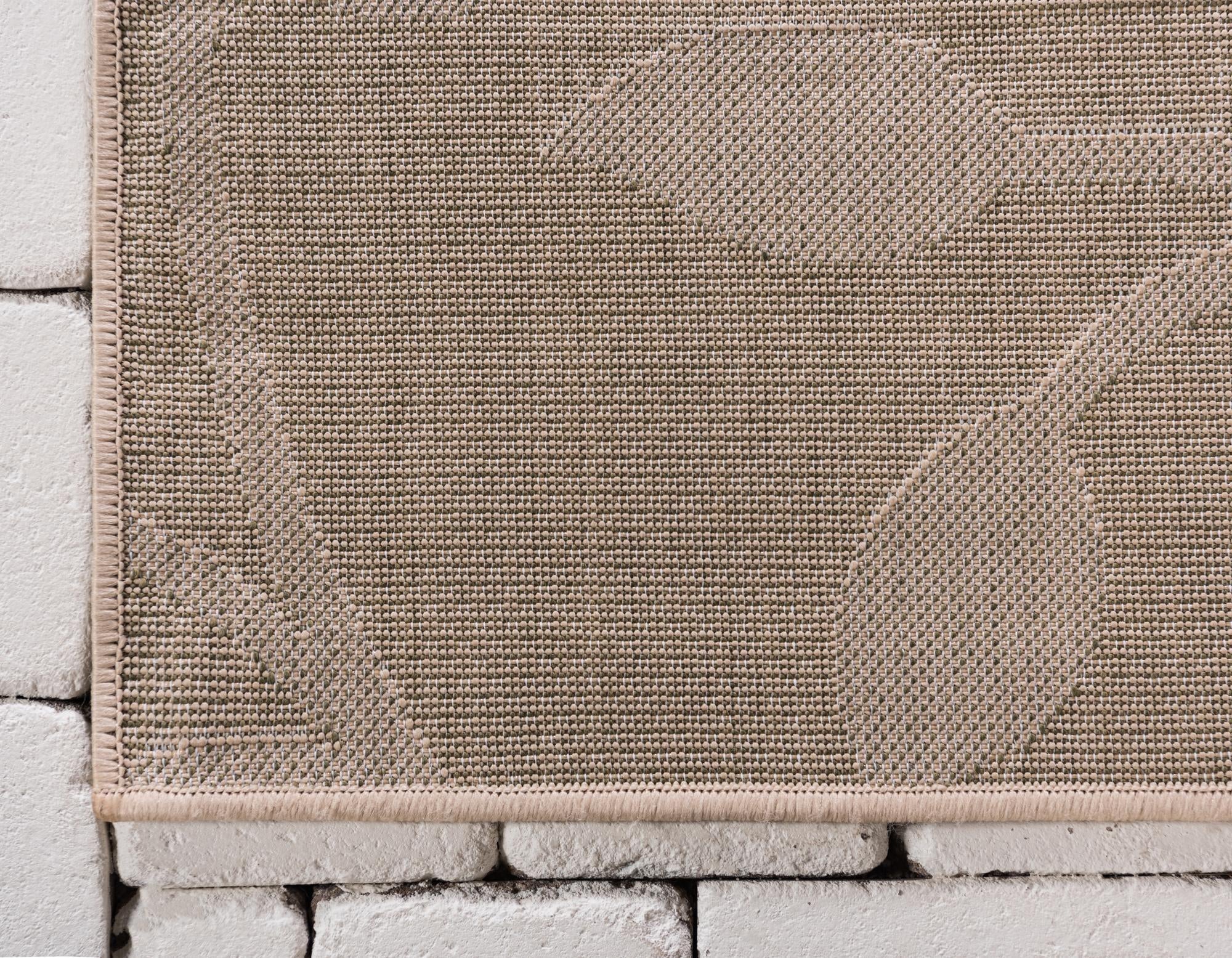 5' 3 x 8' Easy-Clean Botanical Indoor / Outdoor Rug