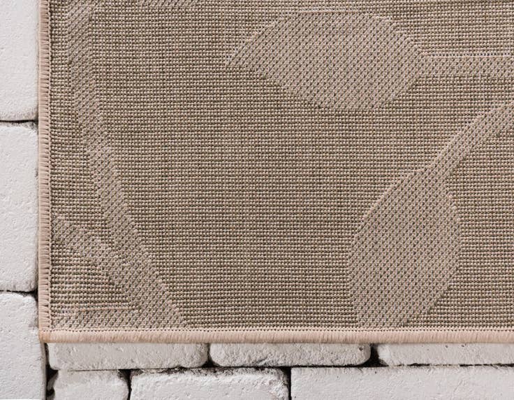 Detail image of 5' 3 x 8' Easy-Clean Botanical Indoor / Outdoor Rug