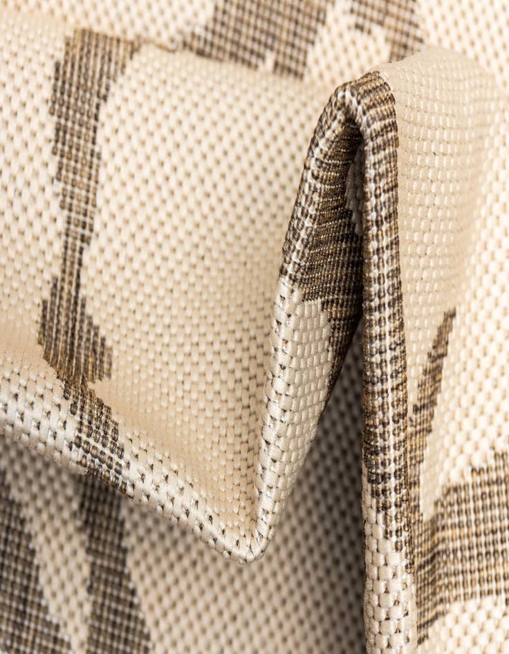 Detail image of 6' x 9'  Washable Botanical Indoor / Outdoor Rug