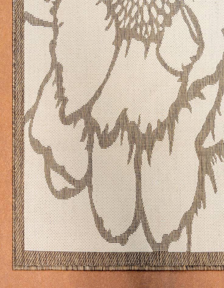 Detail image of 6' x 9'  Washable Botanical Indoor / Outdoor Rug