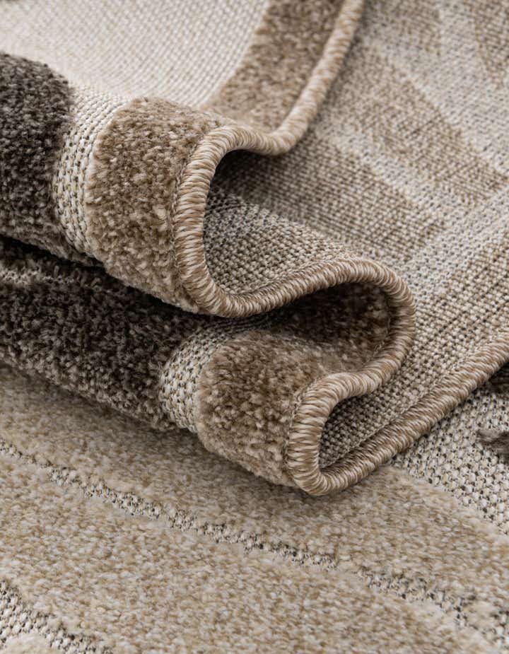 7' x 10' Easy-Clean Botanical Indoor / Outdoor Rug