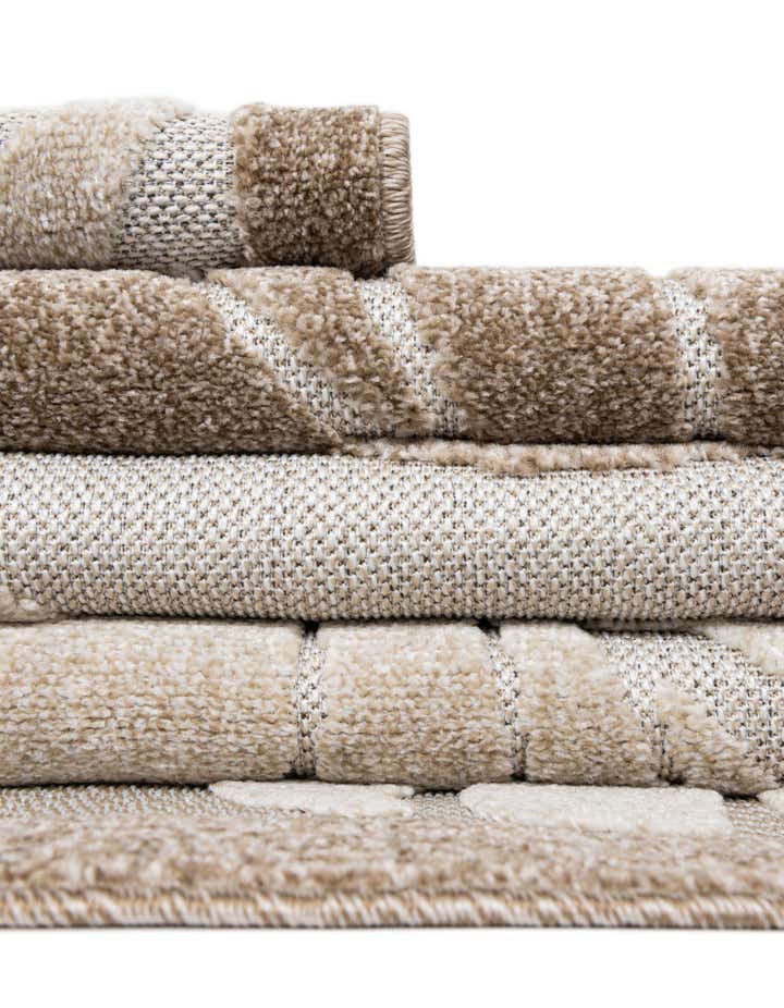 7' x 10' Easy-Clean Botanical Indoor / Outdoor Rug