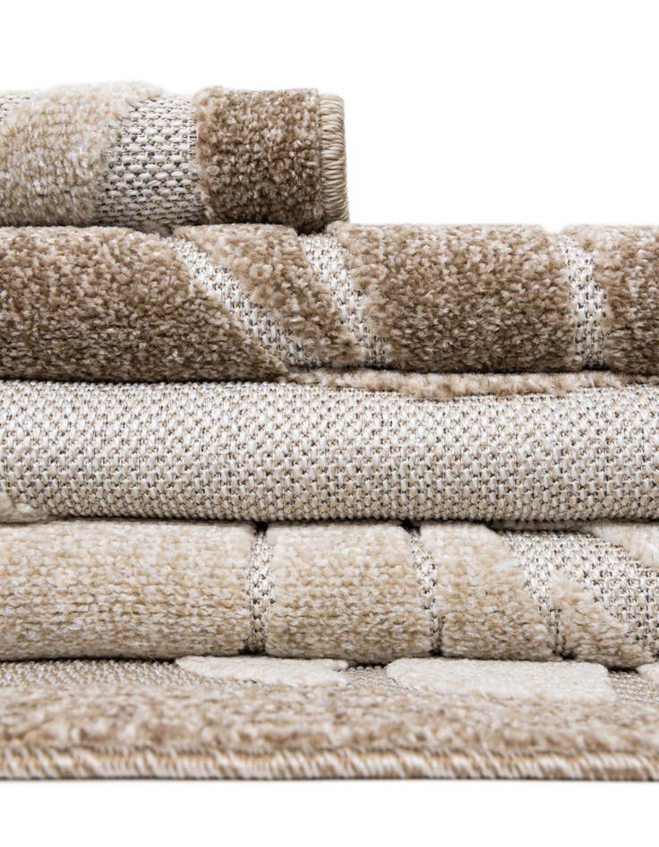 Detail image of 4' x 6' Easy-Clean Botanical Indoor / Outdoor Rug