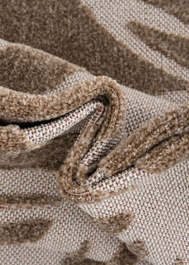 5' x 8' Easy-Clean Botanical Indoor / Outdoor Rug