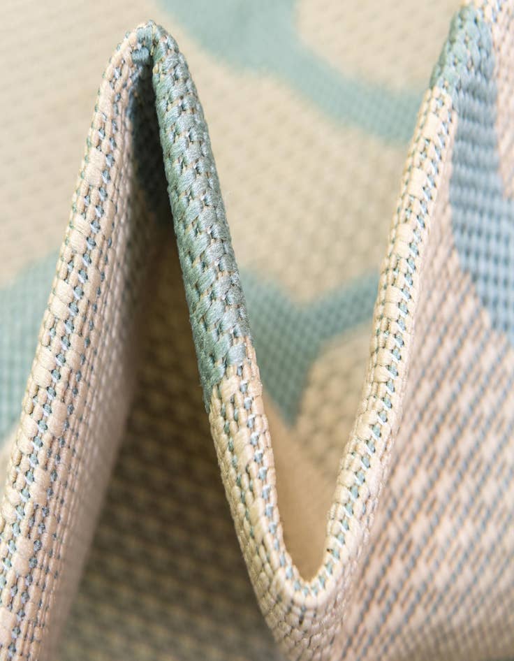 Detail image of 4' x 6'  Washable Botanical Indoor / Outdoor Rug