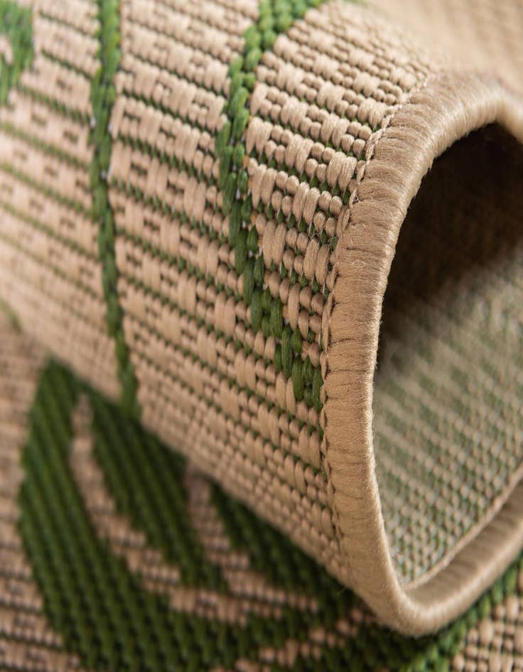 Detail image of 2' 2 x 3'  Washable Botanical Indoor / Outdoor Rug