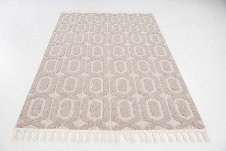 5' 3 x 7' 8 Easy-Clean Lattice Indoor / Outdoor Rug