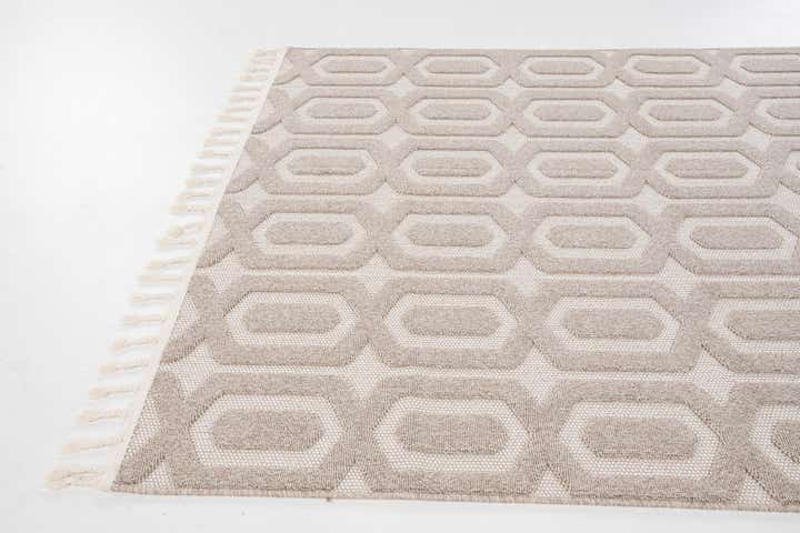 5' 3 x 7' 8 Easy-Clean Lattice Indoor / Outdoor Rug
