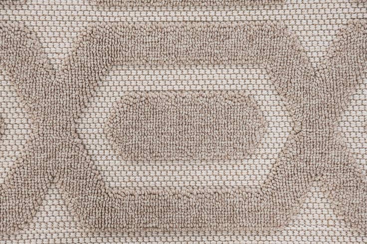 Detail image of 5' 3 x 7' 8 Easy-Clean Lattice Indoor / Outdoor Rug