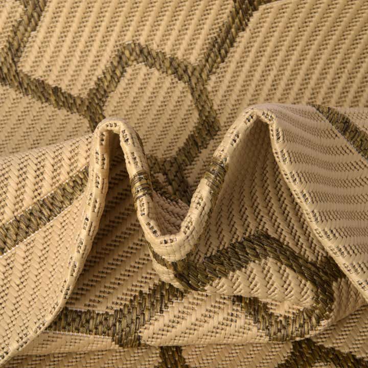 6' x 9' Easy-Clean Lattice Indoor / Outdoor Rug