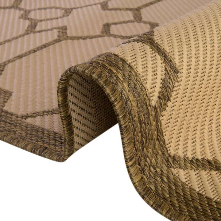 6' x 9' Easy-Clean Lattice Indoor / Outdoor Rug