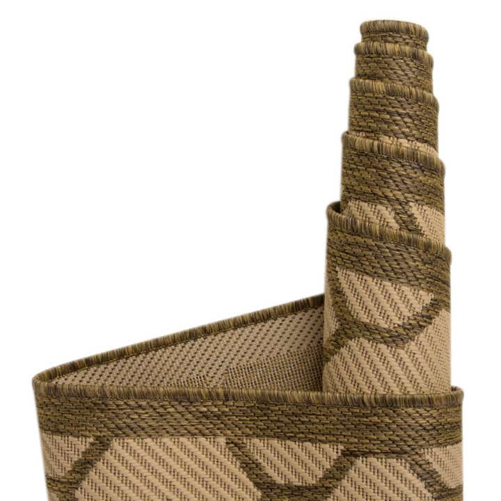 6' x 9' Easy-Clean Lattice Indoor / Outdoor Rug