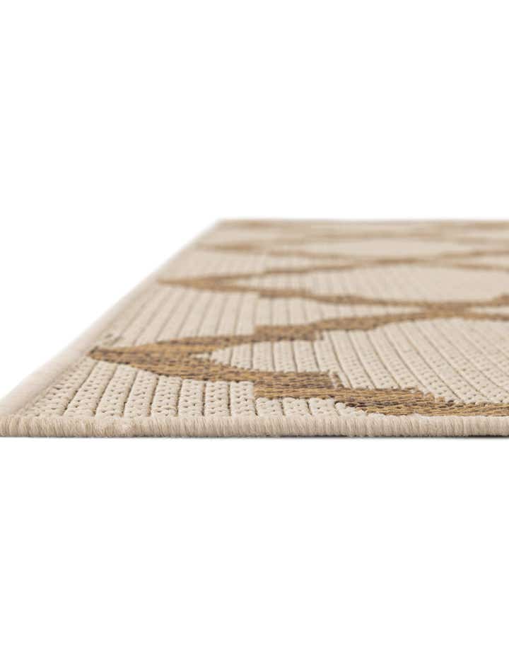 8' x 11' 4 Easy-Clean Lattice Indoor / Outdoor Rug