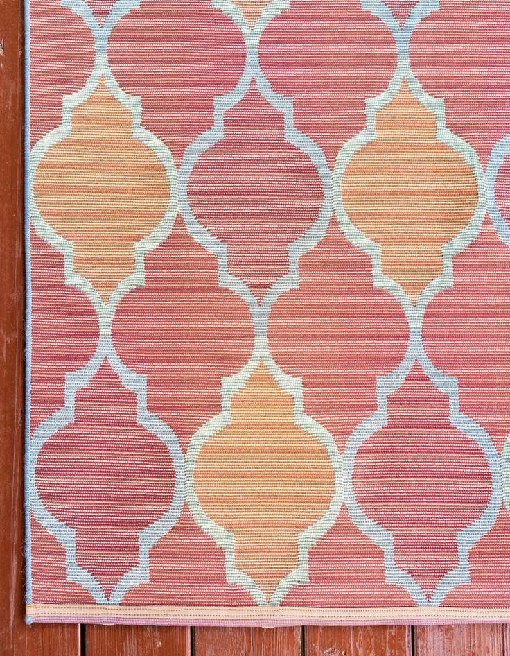 Detail image of 8' x 11' 4 Washable Lattice Indoor / Outdoor Rug