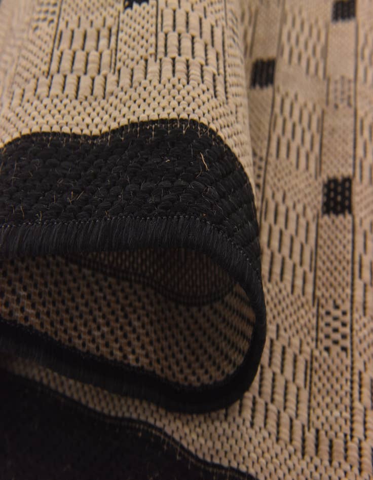 Detail image of 2' x 3' 6  Washable Modern Indoor / Outdoor Rug