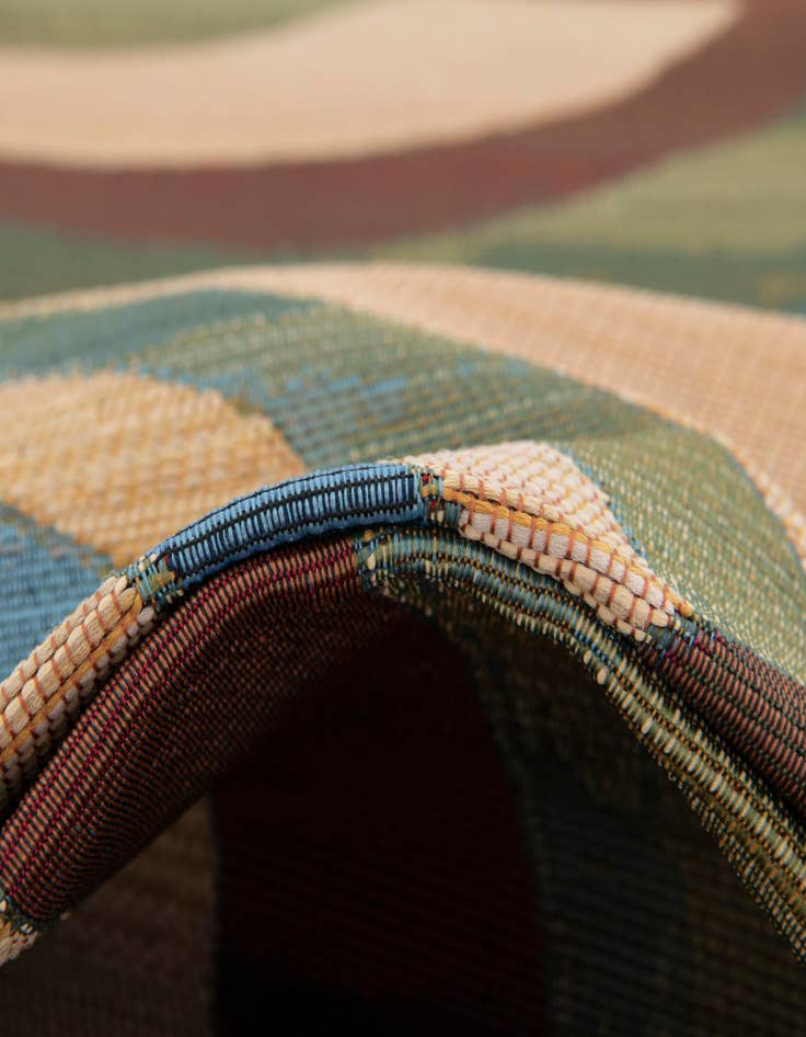 Detail image of 5' 3 x 8'  Washable Modern Indoor / Outdoor Rug