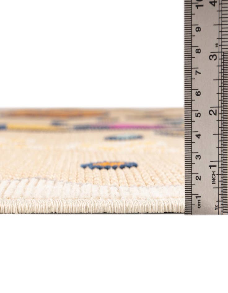 Detail image of 5' 3 x 7' 7 Easy-Clean Indoor / Outdoor Rug