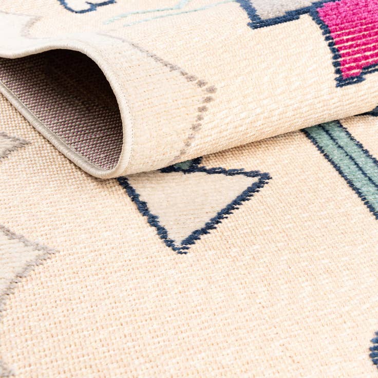 Detail image of 5' 3 x 7' 7 Easy-Clean Indoor / Outdoor Rug