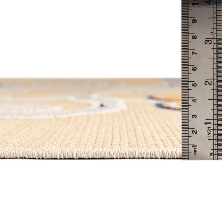 Detail image of 5' 3 x 7' 7 Easy-Clean Indoor / Outdoor Rug