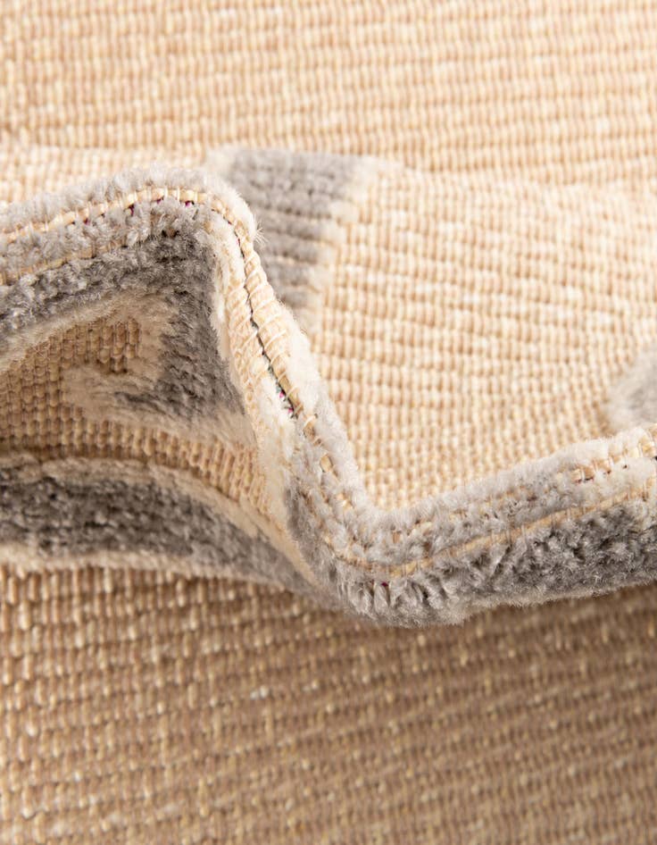 Detail image of 5' 3 x 7' 7  Washable  Indoor / Outdoor Rug