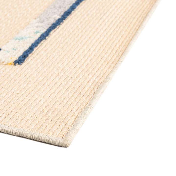 5' 3 x 7' 7 Easy-Clean Indoor / Outdoor Rug