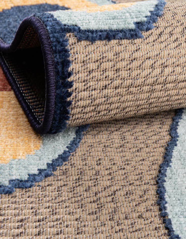 Detail image of 5' x 7' 7  Washable  Indoor / Outdoor Rug