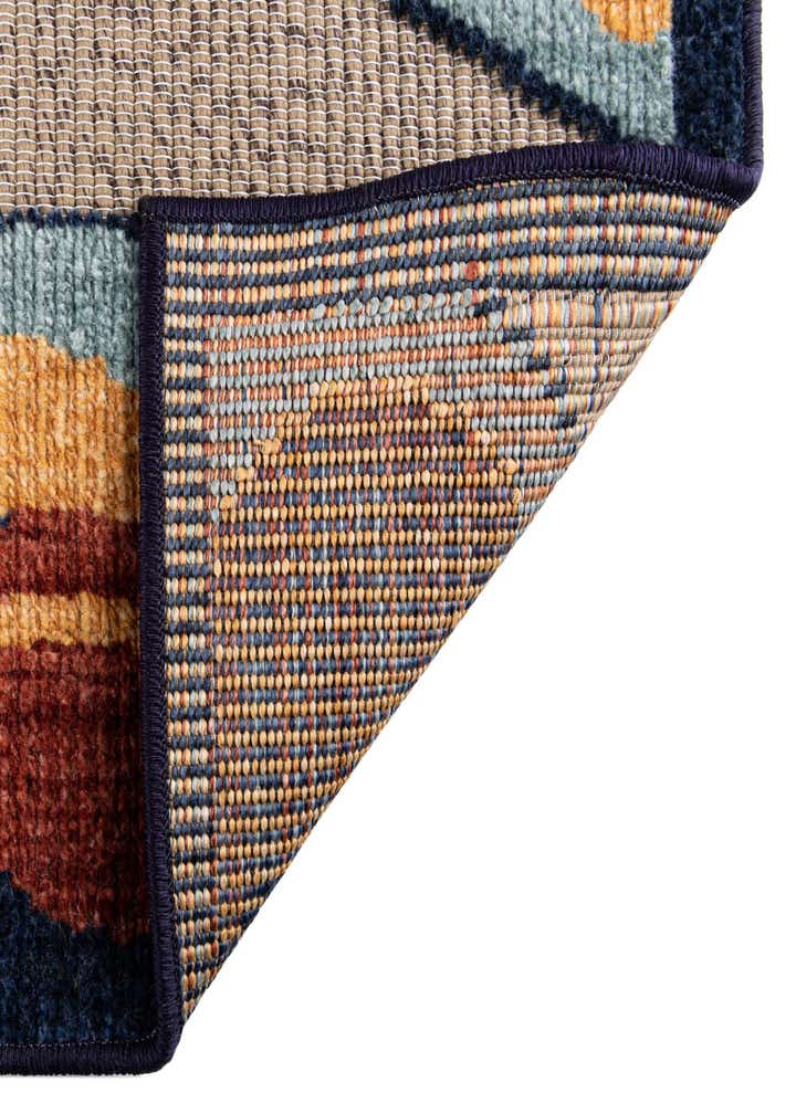 5' x 7' 7 Easy-Clean Indoor / Outdoor Rug