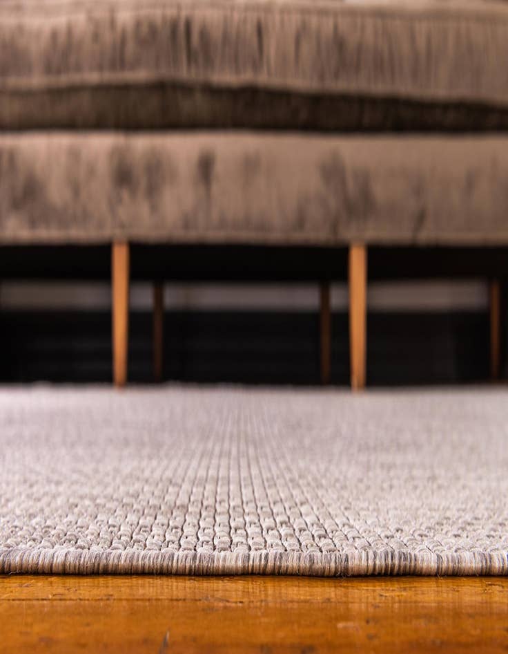 Detail image of 3' 1 x 5' 3 Easy-Clean Solid Indoor / Outdoor Rug