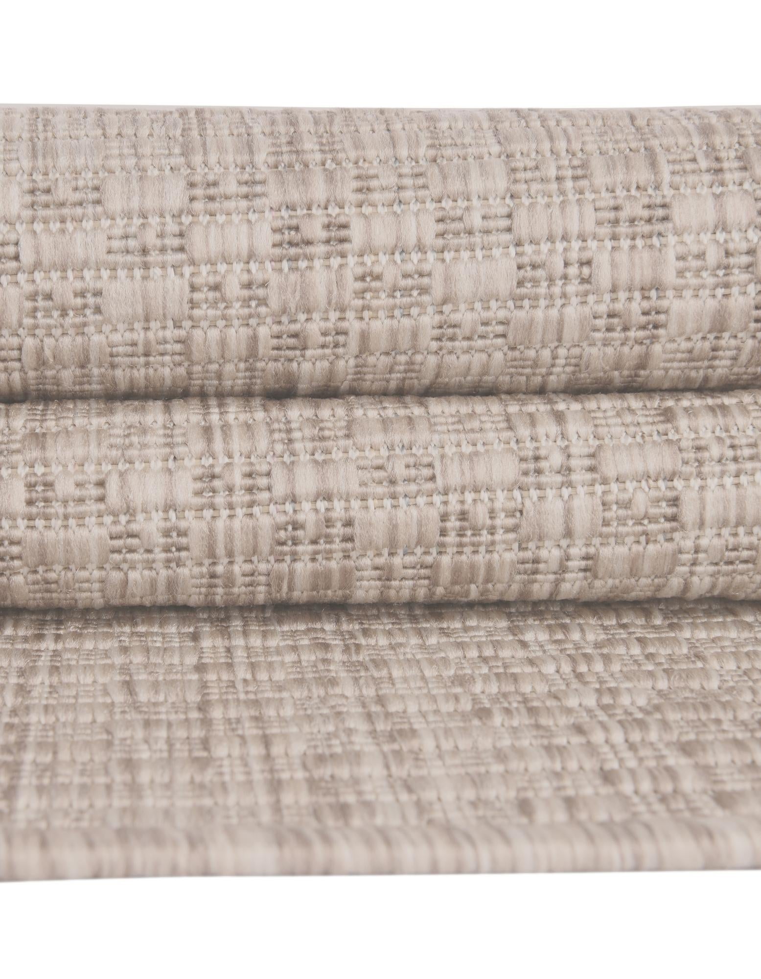 7' 10 x 11' Easy-Clean Solid Indoor / Outdoor Rug