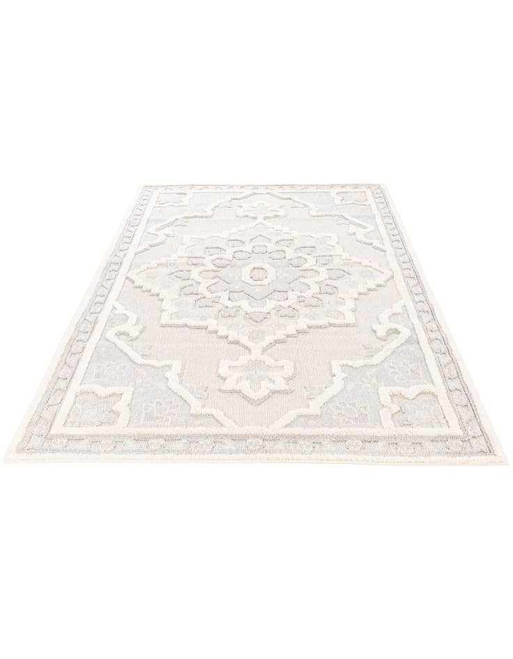 Detail image of 5' 2 x 7' 5 Easy-Clean Traditional Indoor / Outdoor Rug
