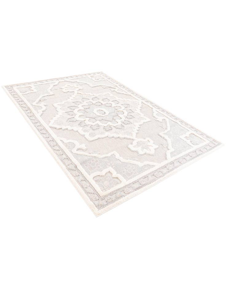 Detail image of 5' 2 x 7' 5 Easy-Clean Traditional Indoor / Outdoor Rug