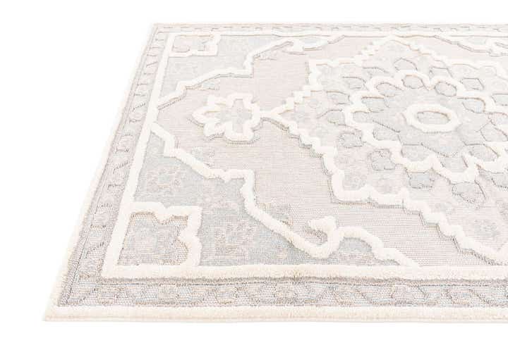 5' 2 x 7' 5 Easy-Clean Traditional Indoor / Outdoor Rug