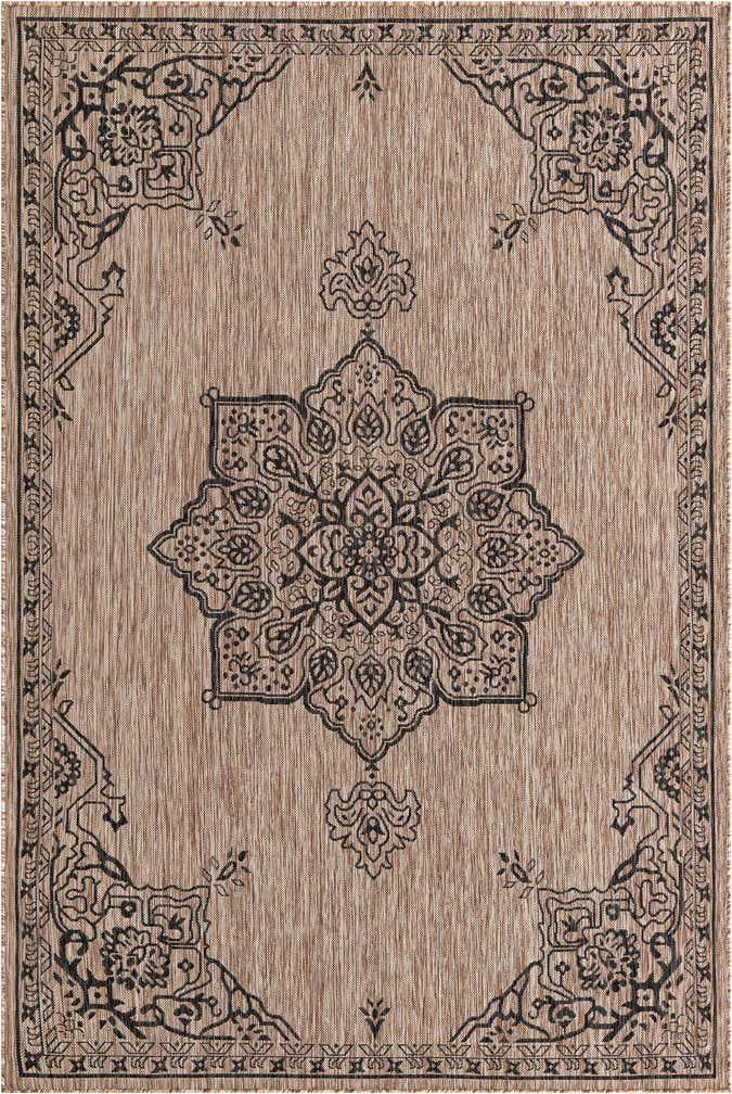 6' x 9' Easy-Clean Traditional Indoor / Outdoor Rug