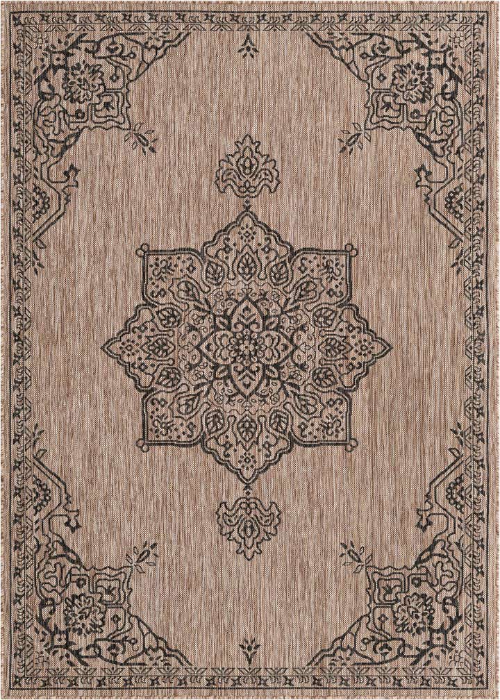 5' 3 x 8' Easy-Clean Traditional Indoor / Outdoor Rug
