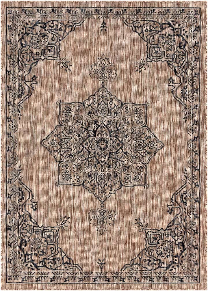4' x 6' Easy-Clean Traditional Indoor / Outdoor Rug