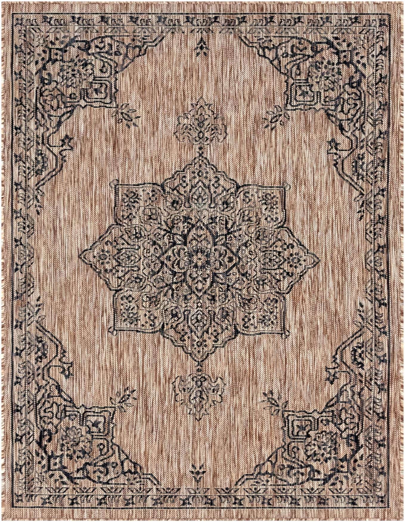 4' x 6' Easy-Clean Traditional Indoor / Outdoor Rug