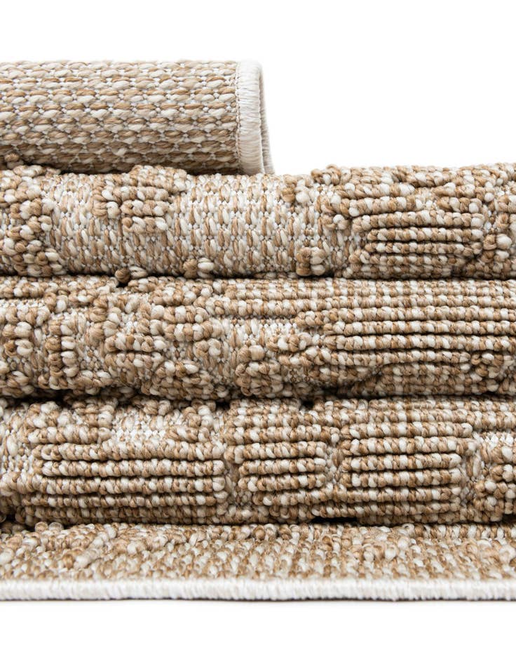 Detail image of 10' x 14' 1 Easy-Clean Traditional Indoor / Outdoor Rug