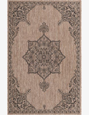 5' 3 x 8' Easy-Clean Traditional Indoor / Outdoor Rug
