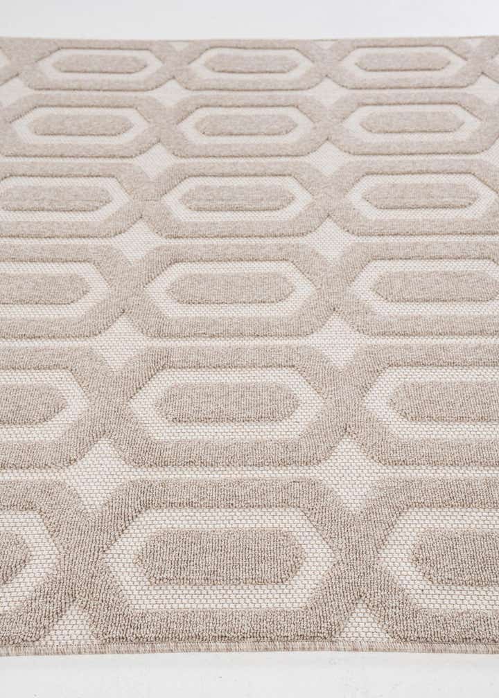 5' 3 x 7' 8 Easy-Clean Trellis Indoor / Outdoor Rug